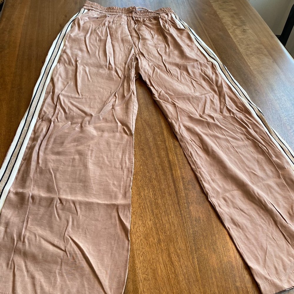 Loose Fitted Tan Pants